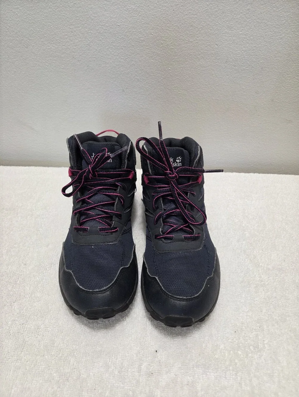 Jack Wolfskin Men's Navy and Black Hiking Shoe with Pink Accents
